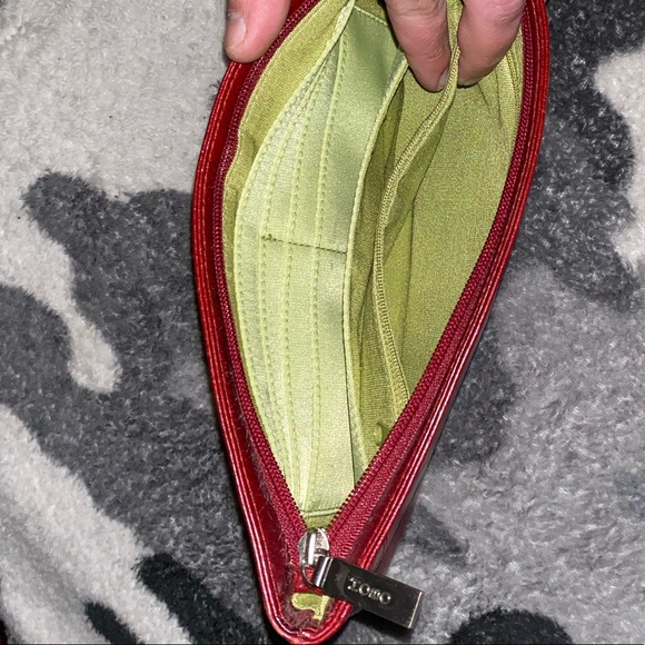 HOBO international bow wristlet - Picture 9 of 10